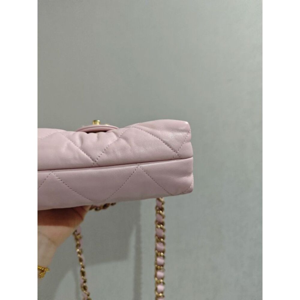 Chanel Women Pre-Loved Bag Very Good Condition - Picture 5 of 6